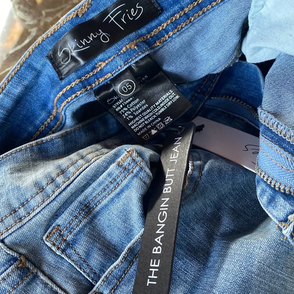 NWT Skinny fries 5 jeans destroyed distressed boot cut butt denim flare - Picture 6 of 6